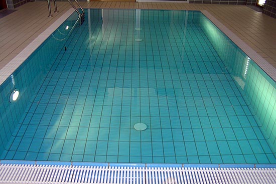 Keramický bazén - kvalitná dlažba